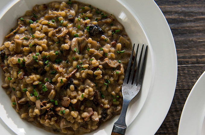 Risotto d’orge aux champignons et au cheddar