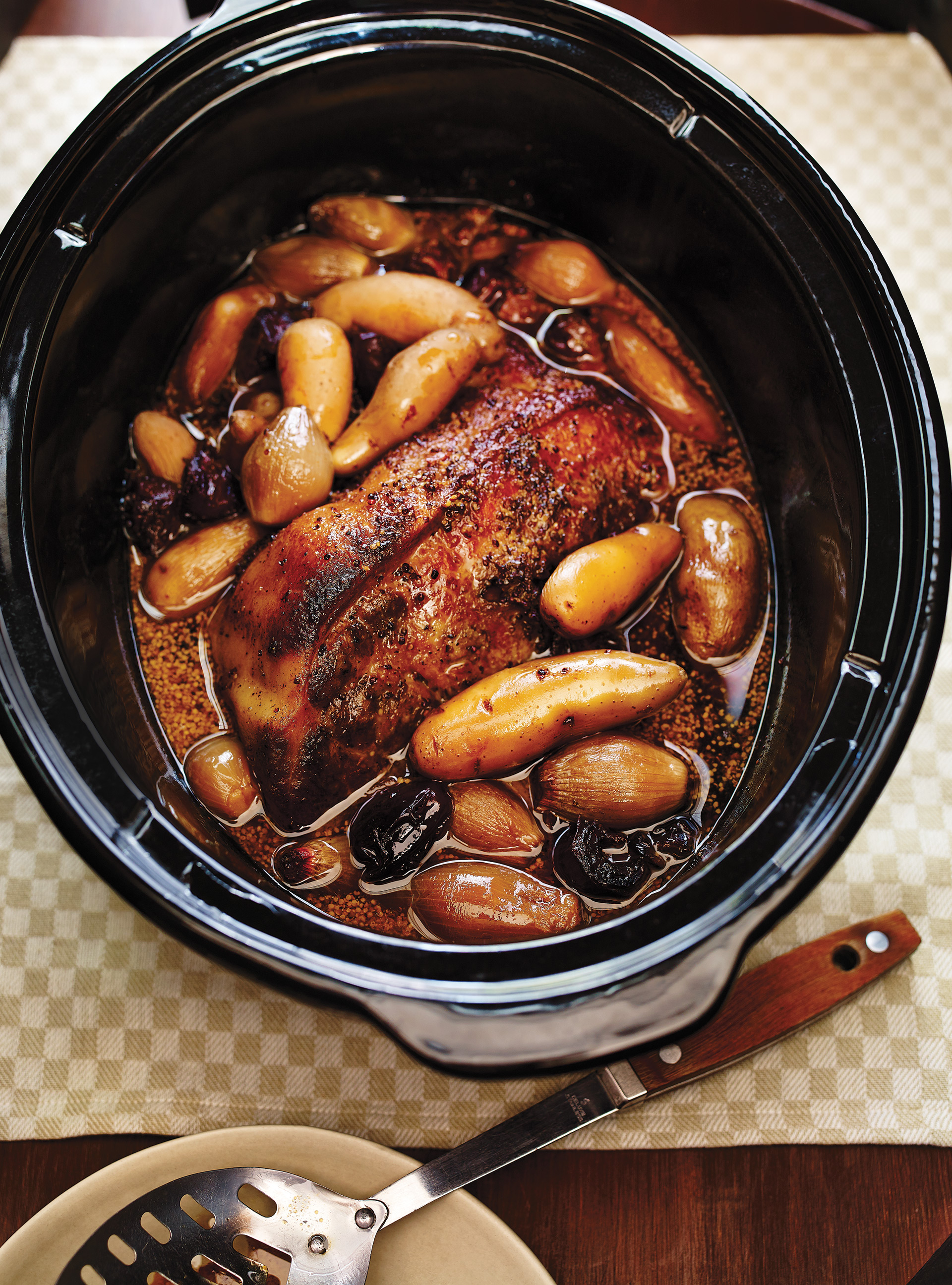 Porc braisé aux dattes