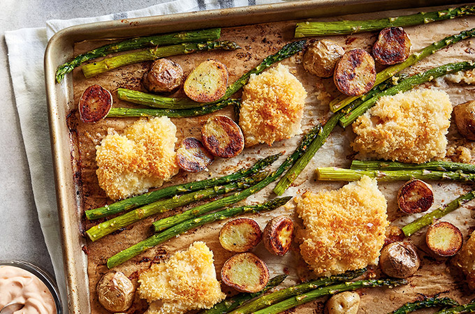 <i>Fish and chips</i> sur une plaque